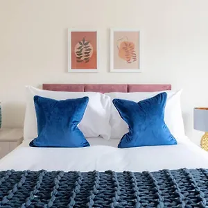Apartment Centre Retreat- 2 Minutes From Royal Crescent, Bath